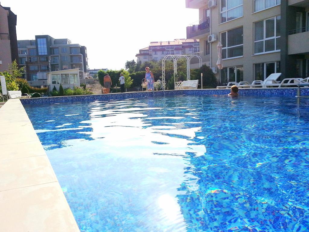Menada Butterfly Apartment Sveti Vlas Extérieur photo