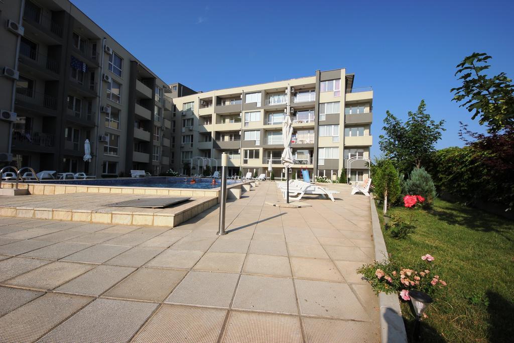 Menada Butterfly Apartment Sveti Vlas Extérieur photo