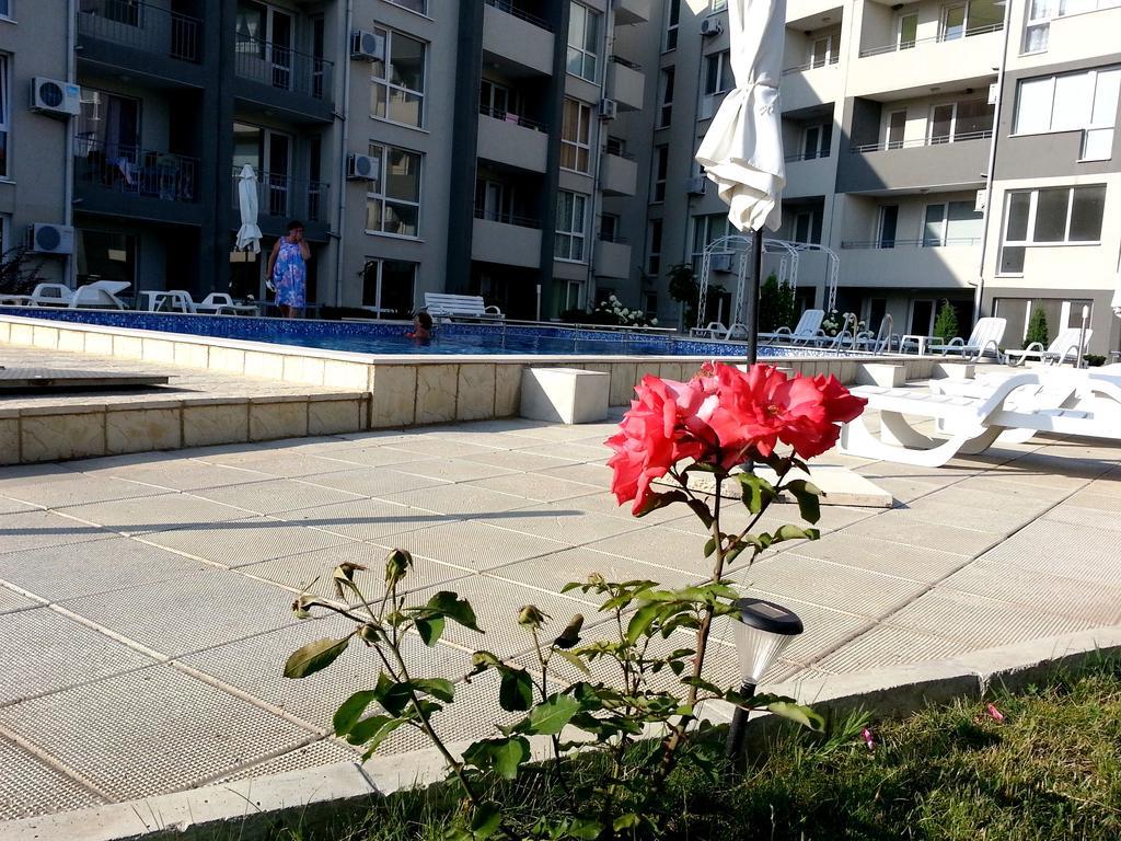 Menada Butterfly Apartment Sveti Vlas Extérieur photo