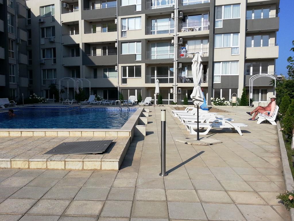 Menada Butterfly Apartment Sveti Vlas Extérieur photo