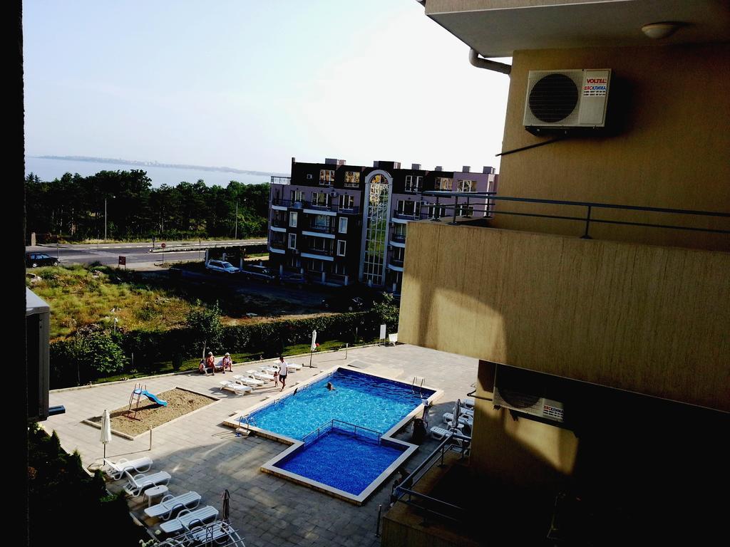 Menada Butterfly Apartment Sveti Vlas Extérieur photo
