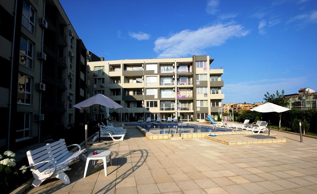 Menada Butterfly Apartment Sveti Vlas Extérieur photo