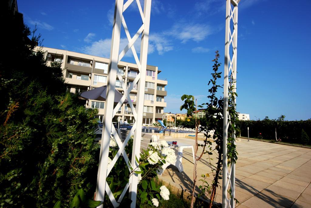 Menada Butterfly Apartment Sveti Vlas Extérieur photo