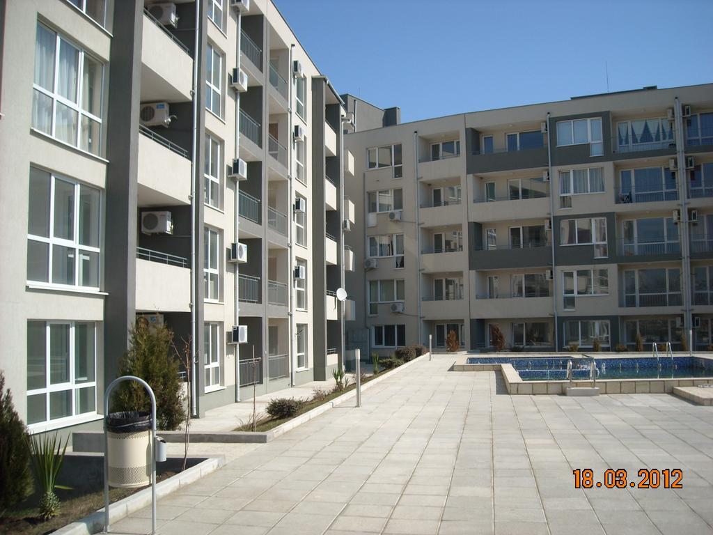 Menada Butterfly Apartment Sveti Vlas Extérieur photo