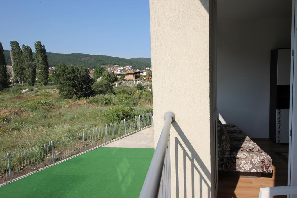 Menada Butterfly Apartment Sveti Vlas Extérieur photo